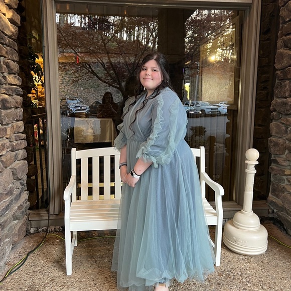 Dainty Jewells Dresses & Skirts - Dainty Jewells Long Sleeve Blue Dress